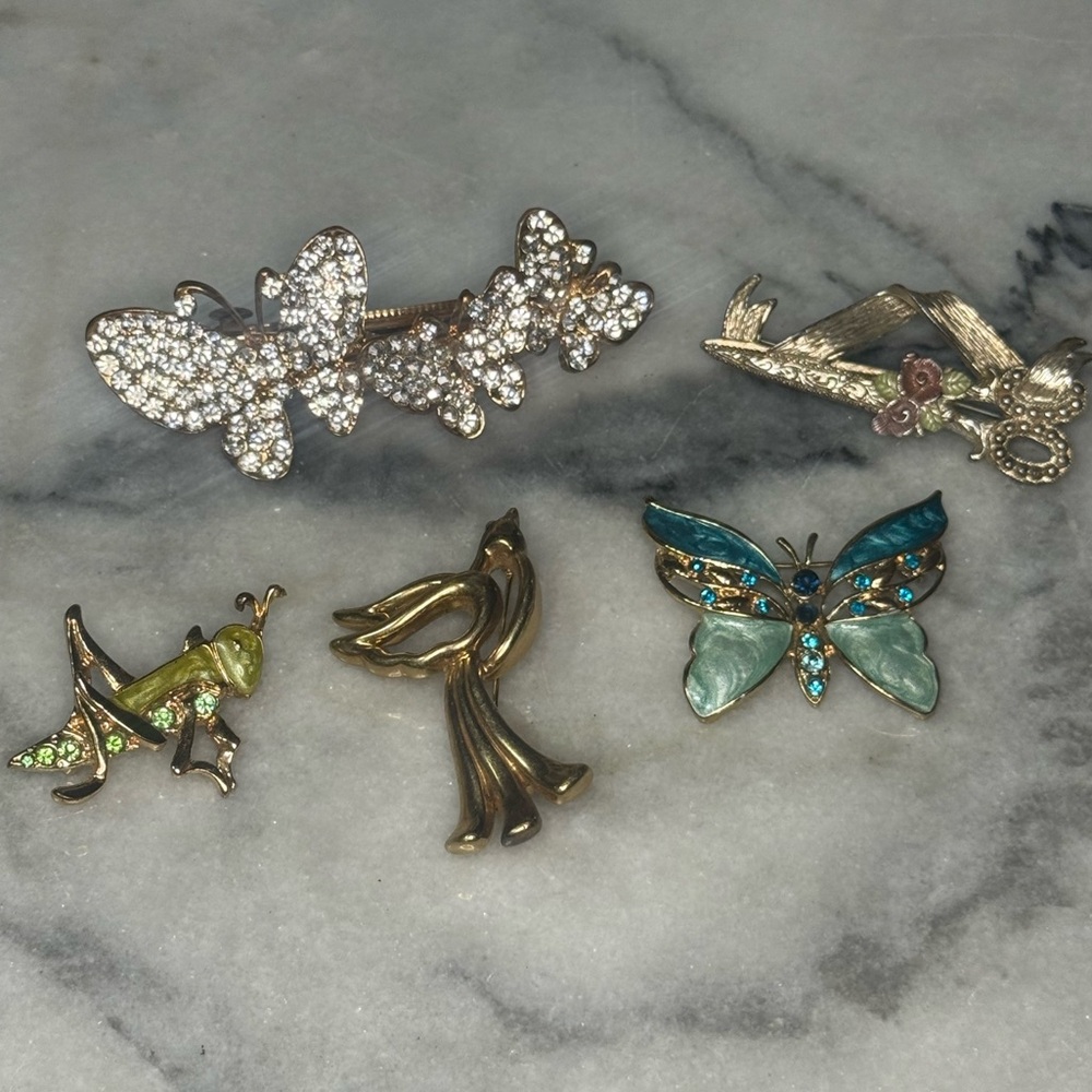 Lot of 5 VTG Women’s Rhinestone Dazzling Brooch/Pin Lot